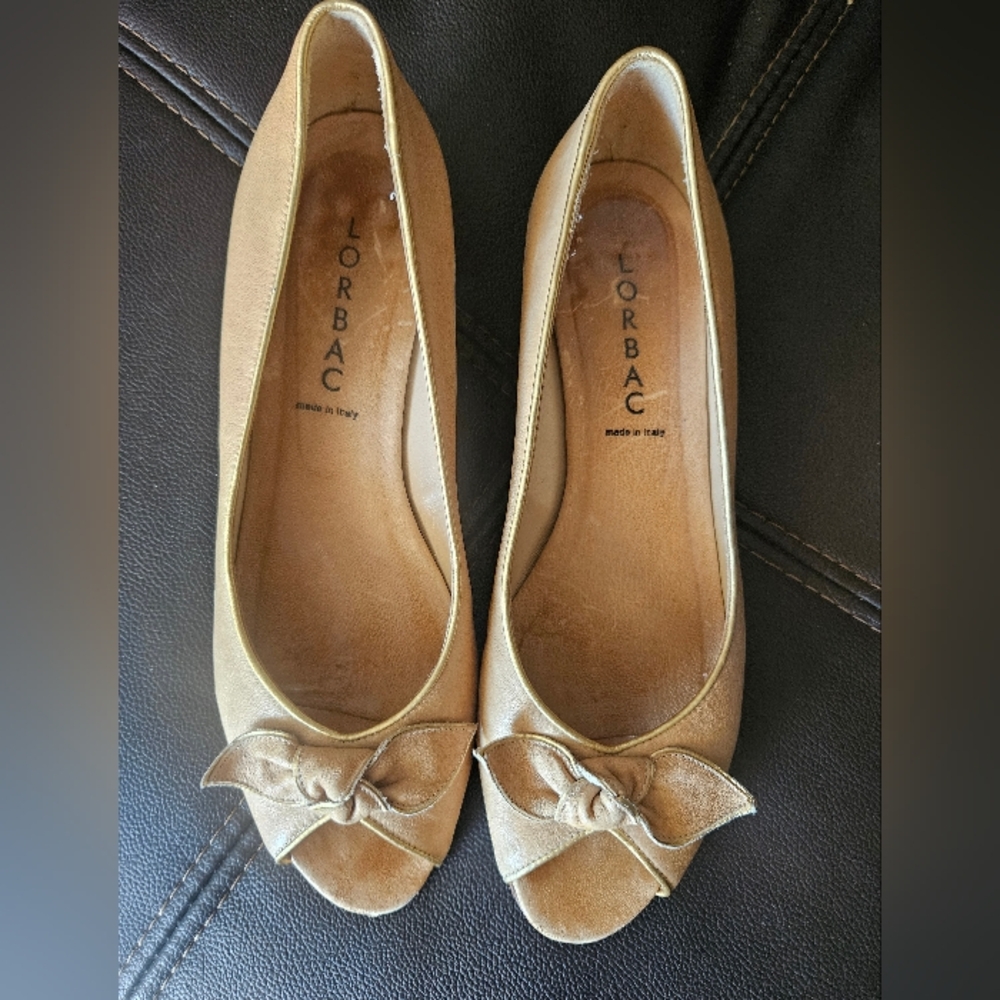 Lorbac Made in Italy open toe flats kitten heel mini wedge tan heels size 38.5/8